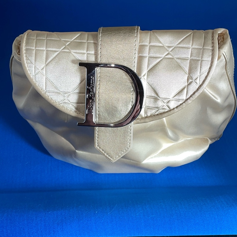 Dior Parfums pouch (IB-3)